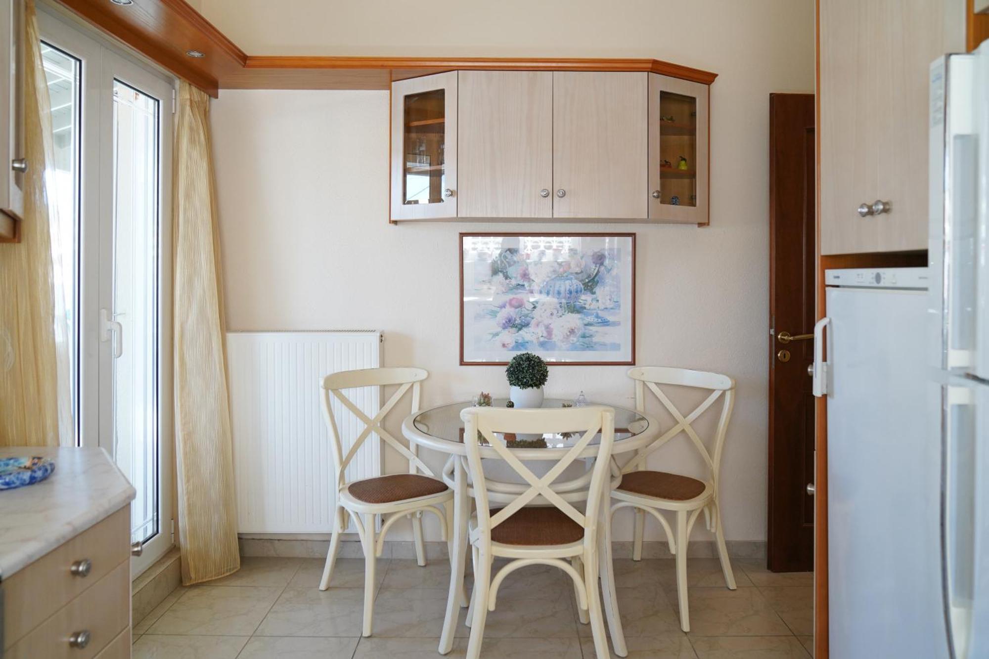 Kostoula's House * Stalos
